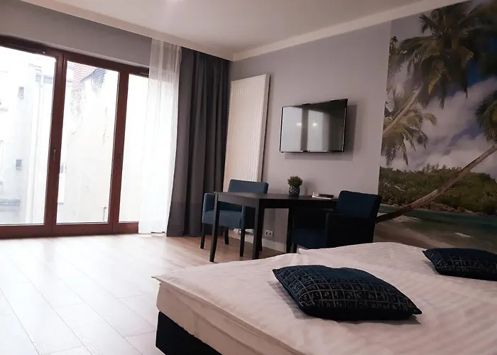 Liza Lux I Old Town *