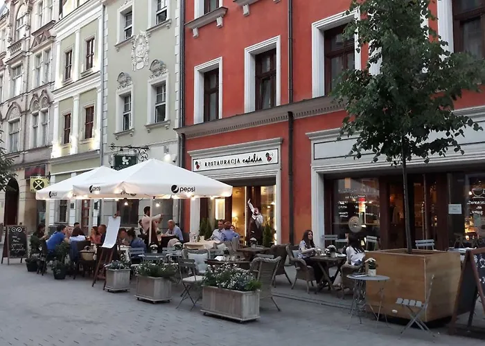 Liza Lux I Old Town بوزنان